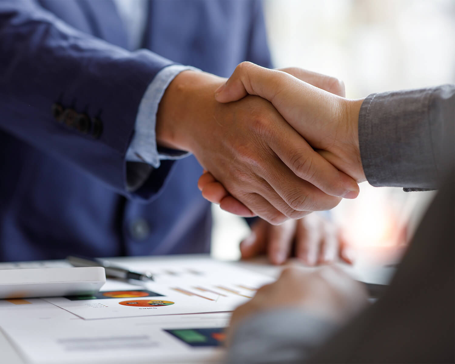 Selling Your Business: From Online Presence to Final Signature